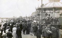 White-Rock-bandstand.-1909.